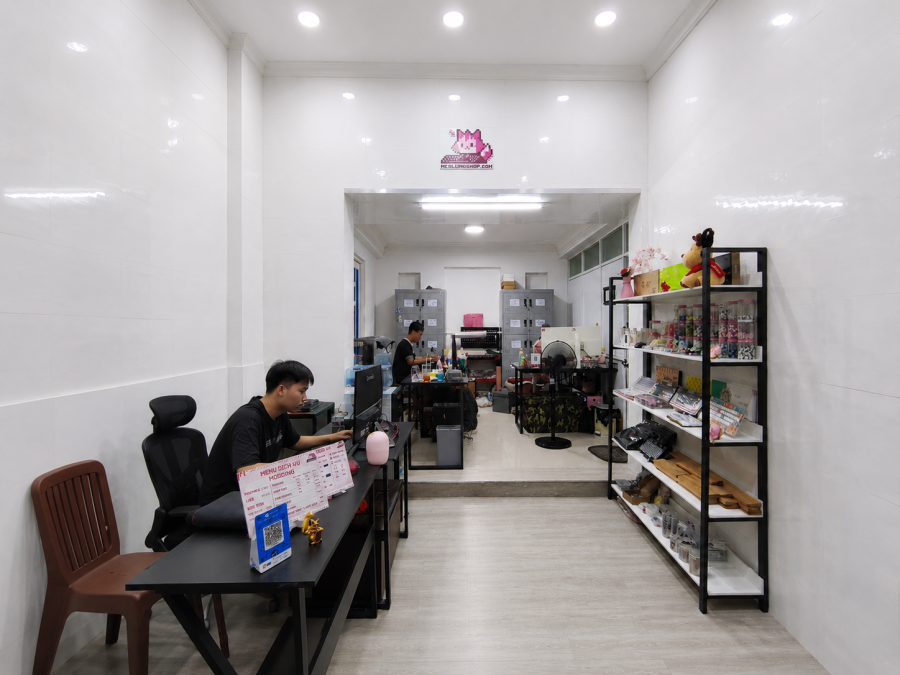 Không gian trải nghiệm Mèo Lủng Shop